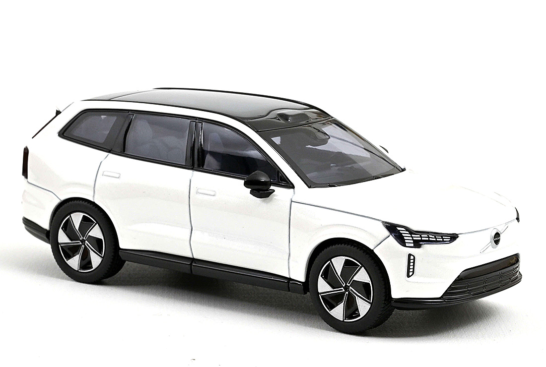 Volvo EX80