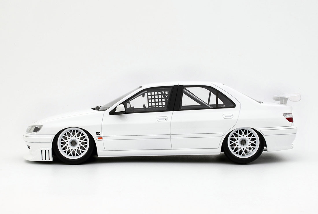 Peugeot 406 by Khyzyl Saleem