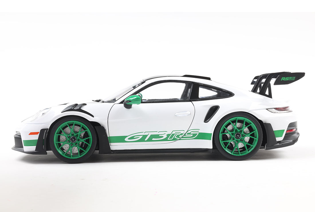 Porsche 911 GT3 RS Tribute to carrera RS Package