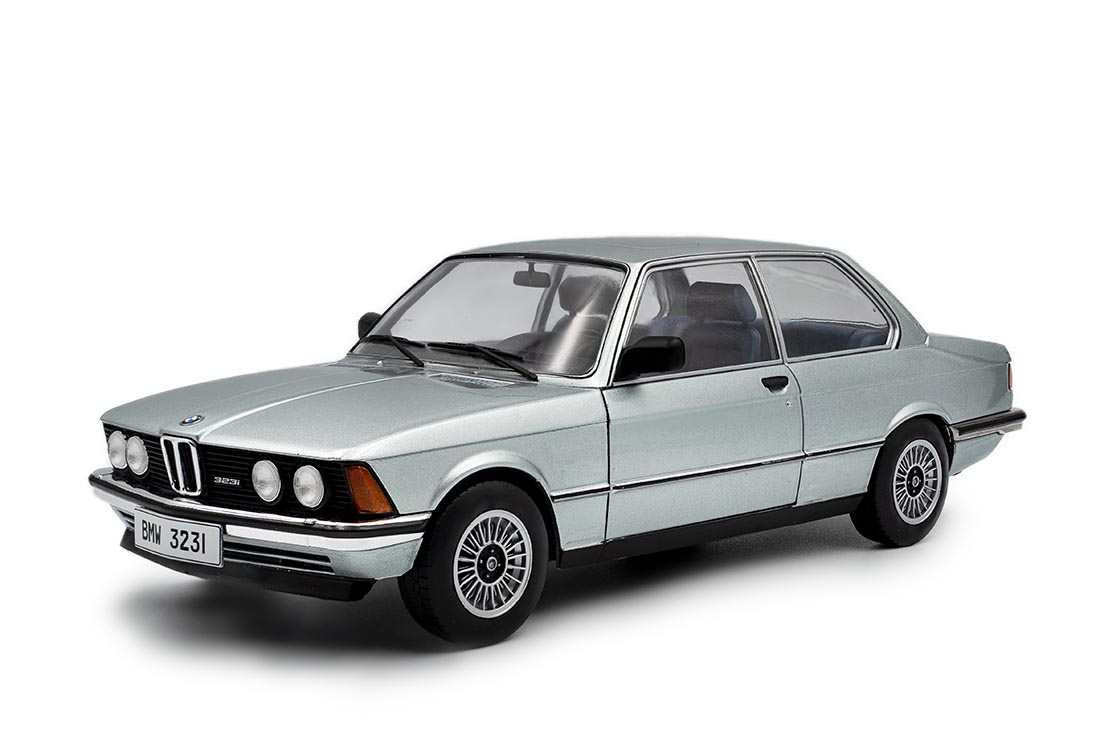 BMW 323i (E21)