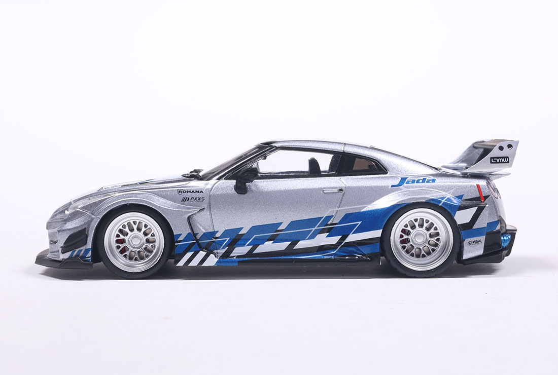 Nissan GT-R (R35) W/ Liberty Walk Body Kit