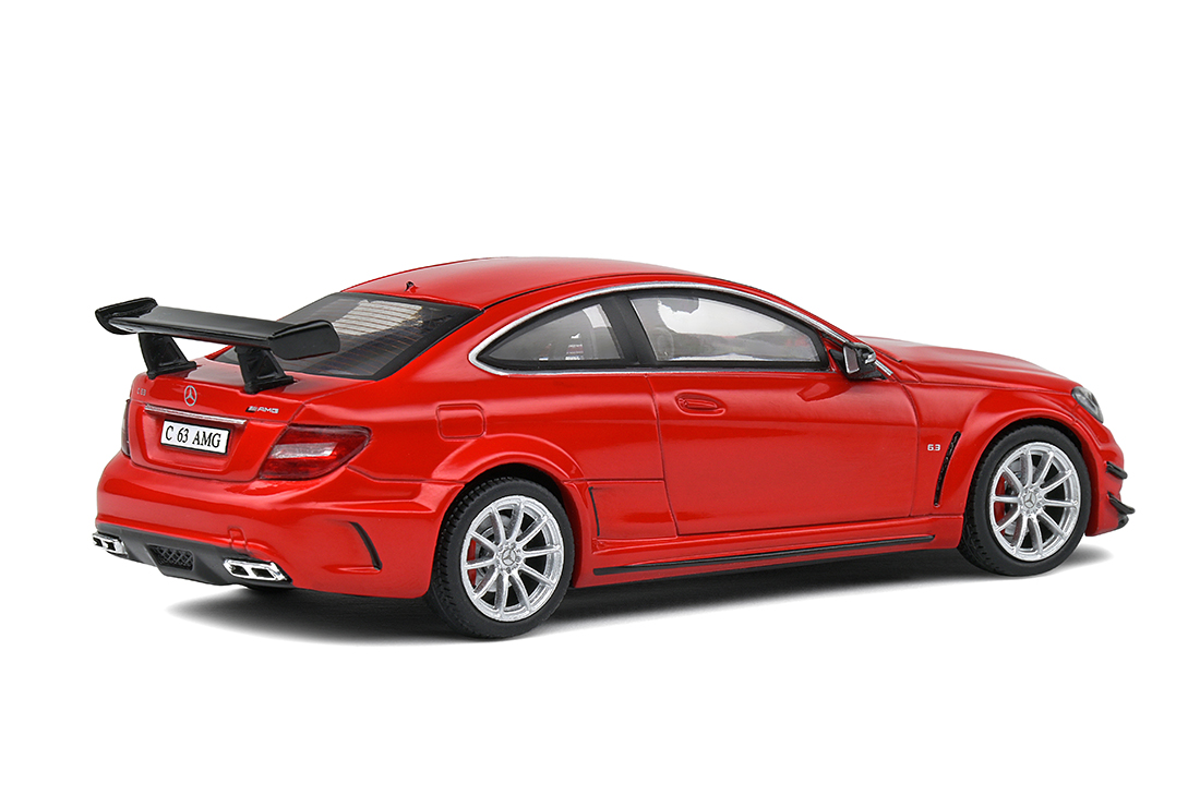 Mercedes C63 AMG black séries