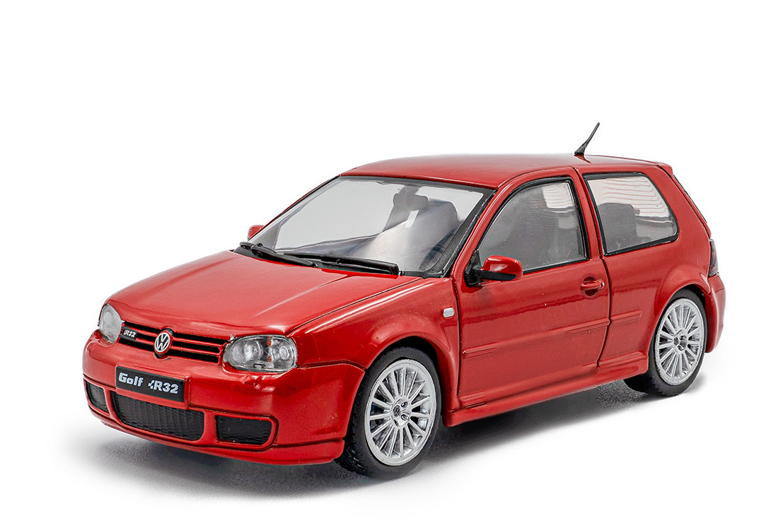Volkswagen Golf IV (4) R32