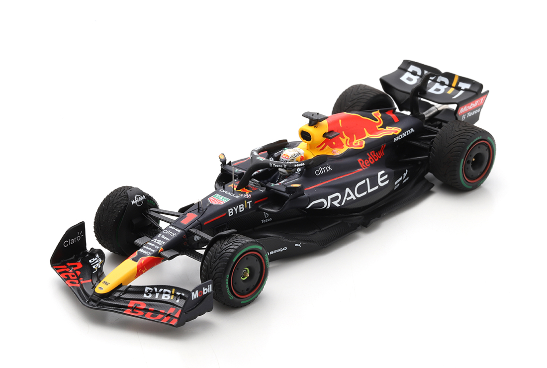 Red Bull RB18